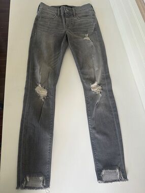 Distressed Women's Grey Skinny Jeans